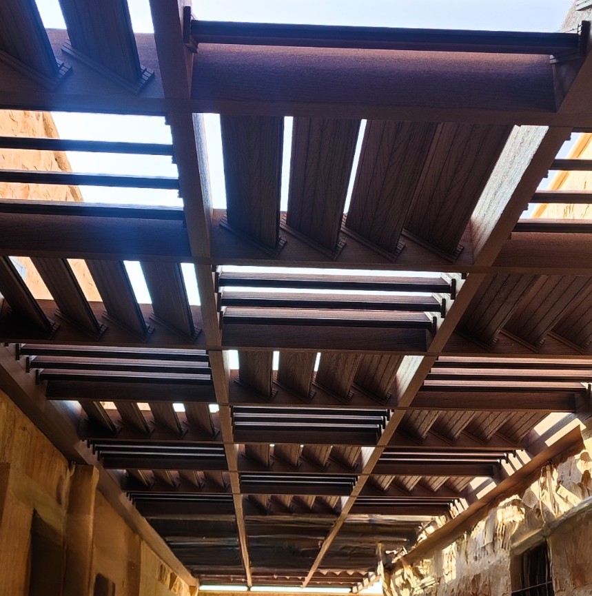 Qasr Al-Hallabat entrance canopy